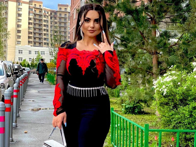 Şəbnəm Tovuzlunun mühafizəçiləri gündəm oldu