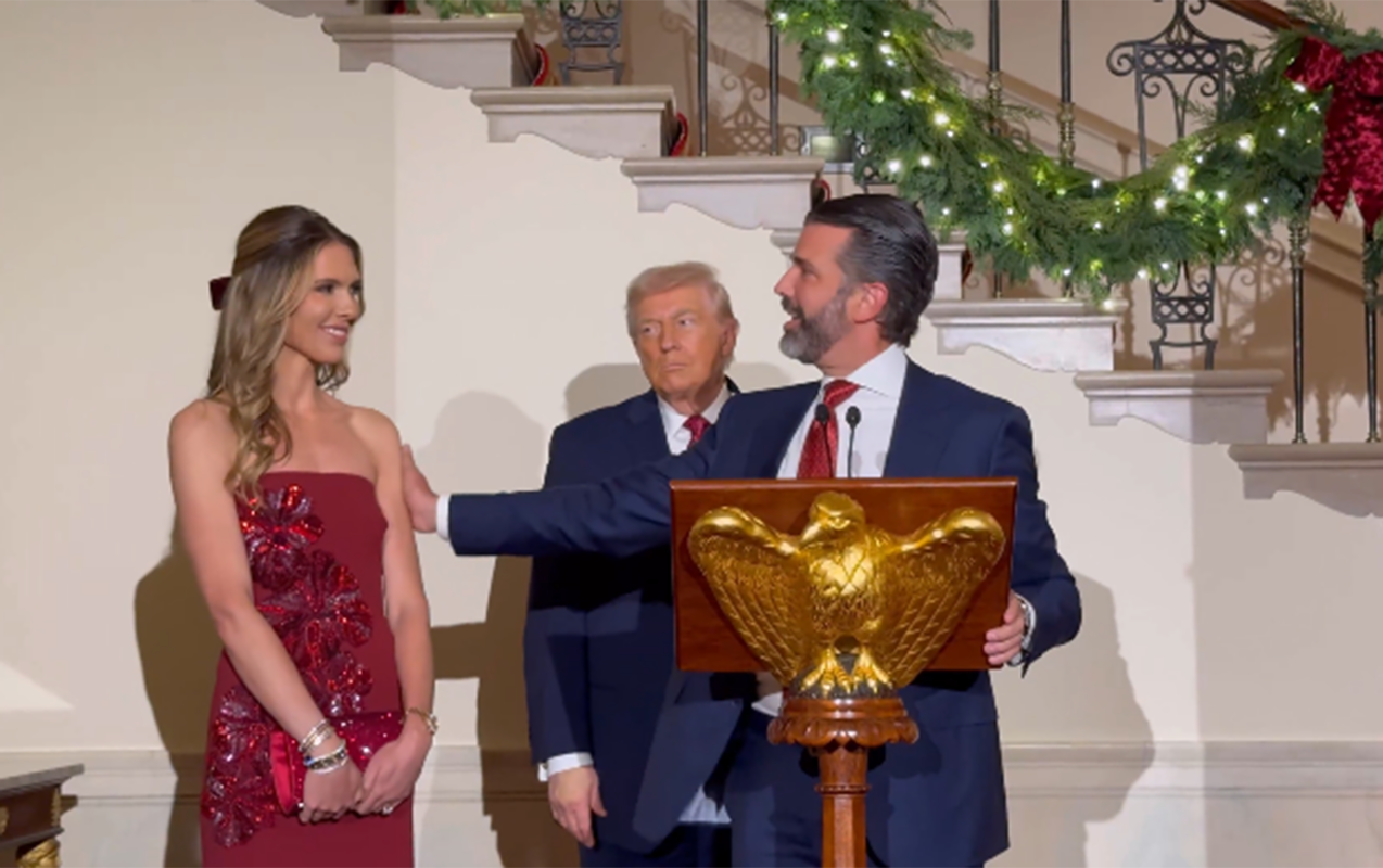 Trampın oğlu onunla nişanlandı 