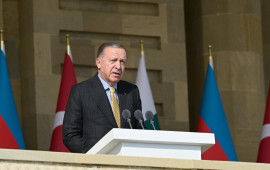 Türkiyə Prezidenti Bakıda keçirilən hərbi paradda Məmməd Arazın şeirini səsləndirib