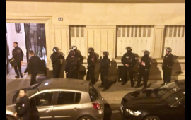 Fransada polislər yazıçının evinə basqın etdi  Kitabında hakimiyyəti ifşa etmişdi  FOTO