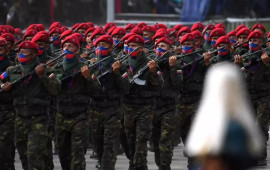 D&uuml;nya yeni m&uuml;haribə astanasında  Minlərlə əsgər orduya qatıldı