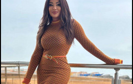 "Yoldaşım çiyinlərinə vurur ki, paqonlarım var, buraxın"