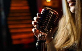 Xankəndidə məmur m&uuml;ğənniyə g&ouml;rə xuliqanlıq etdi