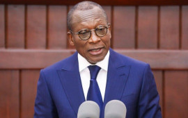 Benində bir qrup hərb&ccedil;i hakimiyyəti ələ ke&ccedil;irdiyini elan etdi