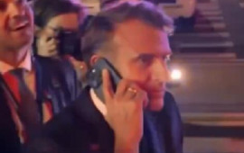 Polis Makronu saxladı, o da Trampa zəng etdi