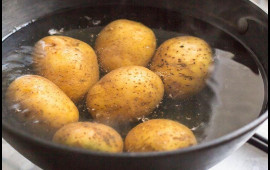 Kartofu niyə duzlu suda saxlamalıyıq? Aşpazların gizli saxladığı o səbəb