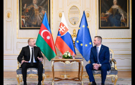 İlham Əliyevin Slovakiya Prezidenti ilə təkbətək g&ouml;r&uuml;ş&uuml; olub 