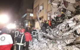 Tehranda yaşayış binası &ccedil;&ouml;kd&uuml;: Dağıntılar altında qalanlar var