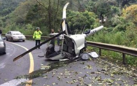 Arizonada G&ouml;yərtəsində 4 nəfər olan helikopter qəzaya uğradı