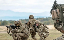 Hava məkanları bağlandı, u&ccedil;uşlar ləğv edildi: "Bir ne&ccedil;ə saat sonra m&uuml;haribə başlayır" 