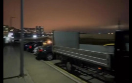 MİDAnın həyəti avtosalona &ccedil;evrilib  Sakinlər &ccedil;ıxılmaz vəziyyətdə