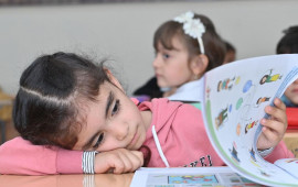 Dərsliklərin dili şagirdləri &ccedil;ətinliyə salır &ndash; Nazirlikdən a&ccedil;ıqlama