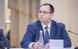 Nazir direktoru işdən &ccedil;ıxardı 