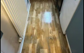 Cəmi bir vasitə ilə d&ouml;şəmələri silin: Ev l&uuml;ks otel kimi qoxacaq