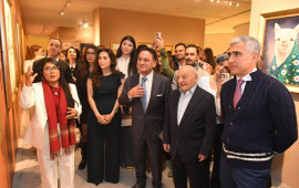 Perulu rəssam Sol Alexonun alpakaları Bakıda Heydər Əliyev Mərkəzində 