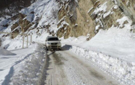 Xınalıqda k&ouml;məksiz qalan turist xilas edildi