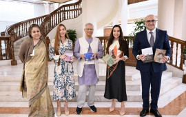 Leyla Əliyeva və Arzu Əliyeva Dəkkədə Məhəmməd Yunusla g&ouml;r&uuml;ş&uuml;blər 