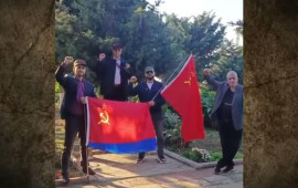 Bakıda SSRİ bayrağı qaldıranlar həbs olundu  Başqa d&ouml;vlət pul ayırırmış  VİDEO  FOTO