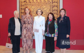 XXI əsrin İpək sehri! Azərbaycan Milli Xal&ccedil;a Muzeyi və G&uuml;lnarə Xəlilova &ldquo;Kəlağayının yeni hekayəsi&rdquo;ni təqdim etdilər &ndash; FOTO