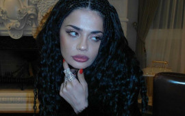 Azərbaycanlı m&uuml;ğənninin 4 min manatlıq idman ayaqqabısı... 