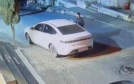 Hoteldə 23 minlik oğurluq  Kameraya belə d&uuml;şd&uuml;lər 