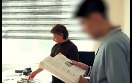 &Uuml;z&uuml;ndən oxuya bilmir, hər il yarısı ana dilindən kəsilir  Rus b&ouml;lmələrində dil problemi 