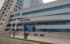 “Yeni Klinika”da 5 saatdır xəstəyə baxan yoxdur  ŞİKAYƏT