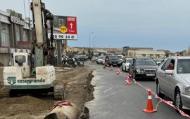 Aparılan təmir uzun tıxaclar yaradır  ŞİKAYƏT