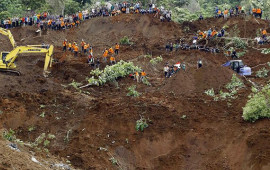 Torpaq s&uuml;r&uuml;şməsi oldu  Xeyli sayda &ouml;lən və itkin d&uuml;şən var
