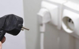 İldırım &ccedil;axması zamanı bu əşyanı m&uuml;tləq tokdan &ccedil;ıxarın