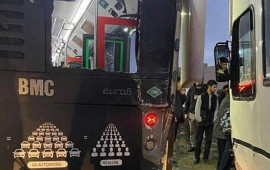 Bakıda avtobuslar toqquşdu  Yaralananlar var  VİDEO