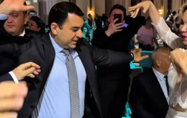 Nazir və digər rəsmilər Laçında belə rəqs etdi 