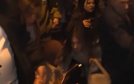 &ldquo;G&ouml;r, qadınlar nə əziyyət &ccedil;əkir!&rdquo;  Avtobus zolaqları tıxac yaradır? 