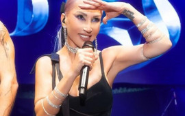 "Bədənimdə drenajlar var idi, səhnəyə &ccedil;ıxdım" 