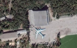 Rusiyanın təyyarə zavodu VURULDU  FOTO