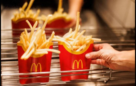 "Mc Donald`s"ın mətbəxində &ccedil;əkilən iyrənc g&ouml;r&uuml;nt&uuml;lər m&uuml;zakirələrə səbəb oldu  VİDEO