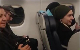 "Sizinlə danışan təyyarə bələd&ccedil;isi H&ouml;kumə Əliyevadır"  Yeni VİDEO yayıldı