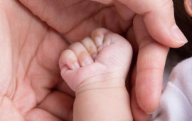 &ldquo;Dəfnə hazırlaşanda uşaq nəfəs almağa başladı, həkimlər m&uuml;daxilə edə bilmədi&rdquo;