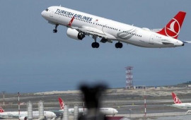 T&uuml;rkiyə təyyarəsində bomba həyəcanı  Təcili eniş etdi