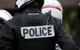 Fransada qızıl emal zavoduna silahlı hücum edildi