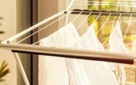 Ağ paltarların rəngini bərpa edən yuma &uuml;sulu: Yuyucu toza ehtiyac yoxdur