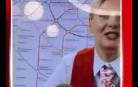 Moskva metrosunda inqilab  kassir görənləri heyrətləndirir