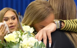 "Həbsdə olanda bu anı xəyal etmişdim"  Rəqsanə ağladı