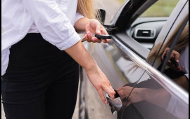 Azərbaycanda ərini sevgilisi ilə bir yerdə tutan qadın g&ouml;r&uuml;n nə etdi