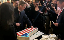 ABŞdə Qrenlandiyanı "kəsib yedilər" 