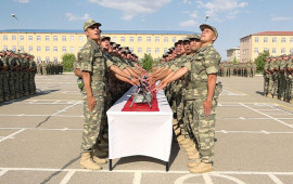 Hərbi xidmətə &ccedil;ağırılan d&ouml;vlət qulluq&ccedil;ularına m&uuml;avinət &ouml;dəniləcək