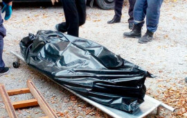 G&ouml;y&ccedil;ayda eyvandan yıxılan 53 yaşlı kişi xəstəxanada &ouml;l&uuml;b