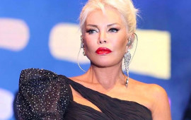 Ajda Pekkanın son halı MÜZAKİRƏ YARATDI 