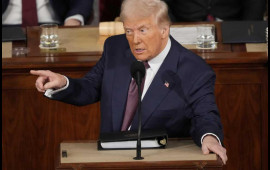 &ldquo;Belə istedadsız aparıcını niyə saxlamısınız?&rdquo;