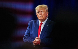 Tramp iki &ouml;lkəyə xəbərdarlıq etdi